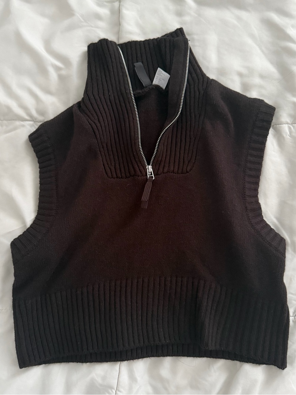 Women’s Black Sleeveless Half-Zip Knit Sweater Vest